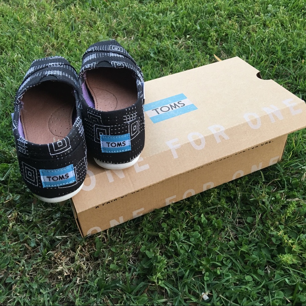 Toms - Picture 5 of 6